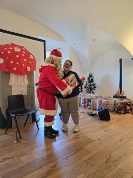 Člani društva Sožitje Kamnik so se veselili prihoda Božička  (9)